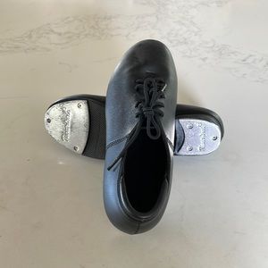 TAP SHOES